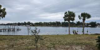 Peaceful, Entertainer's Dream on the Waterfront in Beautiful Donalson Point! Gallery 4