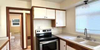 Unique Home in Columbia Neighborhood - 4+ Bedroom 3 Bath - Walnut St Gallery 9