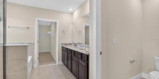 2546 WARREN ACRES Boulevard Gallery 42