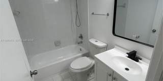 703 NE 195th St Gallery 22