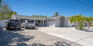 330 N Tessier Dr Gallery 58
