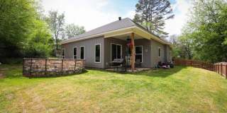 New Rental 3/2 in The Heart of Benton Gallery 12