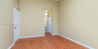 1207 NE 32nd Ter Gallery 31