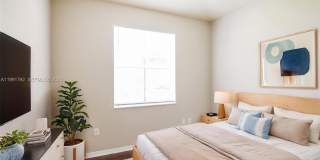 2281 NE 42nd Cir Gallery 14