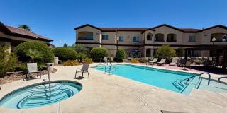 2 bedroom Partially furnished Condo Gallery 17