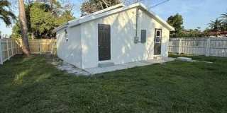 409 Perry Avenue Gallery 18