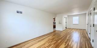 7180 Jamieson Ave Gallery 6