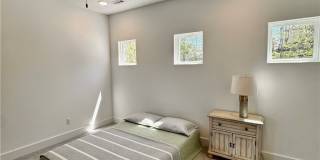 8881 Williams Road Gallery 16