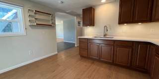Centrally located One bedroom, One bath house | Available Now Gallery 10