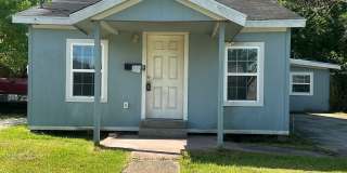 2B/1B Home Available in Lake Charles Gallery 1
