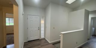 Charming 2 Bed, 2 Bath Duplex near Riverside State Park! Gallery 8