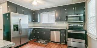 223 Lincoln Ave Gallery 1