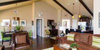 Georgeous 3 bedroom 2 bath home with SOLAR  and a view! Gallery 7