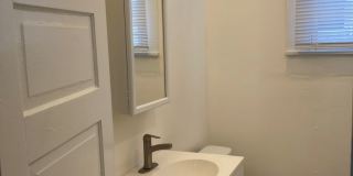Two bedroom House For Rent S. Floyd Street Gallery 5