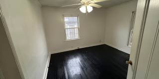 1207 E Martin St Gallery 6
