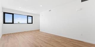 Onyx on Park Gallery 19