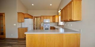 3 bed 2 bath rancher with office Gallery 13