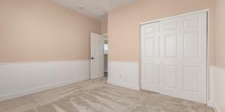 10625 E Knowles Avenue Gallery 24