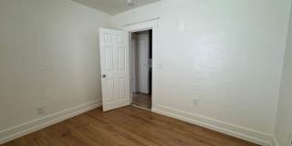 Cute 2 Bedroom, 1 Bathroom Cottage Gallery 25