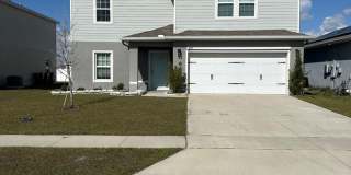 4 Bedroom 2.5 Bathroom in Winter Haven Gallery 1