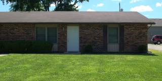 Nice 2 Bed 1 Bath Duplex In Southern Boone! Gallery 1