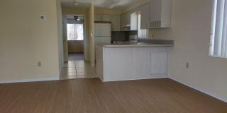 1 bedroom, 1 bathroom end unit condo beachside Gallery 3