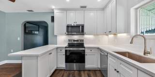 Charming Oakland Park 2BR House - Rent Includes Internet & Water Gallery 6