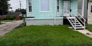 219 w 15th Large 3 Bedroom House - Central Davenport 219 w 15th Large 3 Bedroom House - Central Davenport Gallery 1