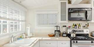 2323 Grand Canal Gallery 37