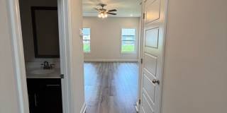 4 Bedroom Dog Friendly Home For Rent Near Post! Gallery 6