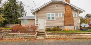 Cozy and charming 2-bedroom, 1-bathroom duplex in Cheney Gallery 1