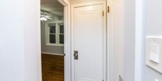 3710 N Sheffield Gallery 8