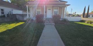 Beautiful 2 bedroom home with large detatched garage Gallery 1