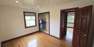 Beautifully designed 2BD/1BA home located near Henderson Center! Gallery 16