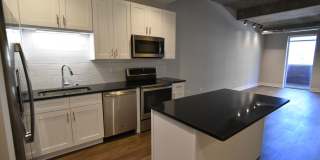 3833 N Broadway Gallery 70