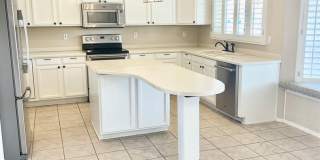 3-6 Month Rental, Amazing Water Front Property With Private Pool! Gallery 12