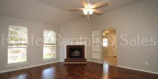 Exceptional Living with Vaulted Ceilings, Cozy Fireplace & Expansive Outdoor Space Gallery 4
