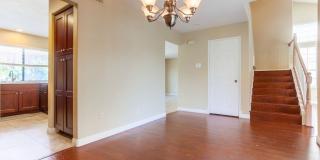 Charming Two Story 3 BR Home Available Mid June! Gallery 14