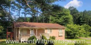 GREAT HOME / 3 BEDROOMS AND BONUS ROOM / GREAT LOCATION /  PRIVATE FENCED YARD Gallery 8