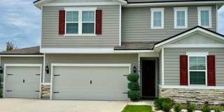 Spacious 5-Bedroom Home with Fenced Backyard – Built in 2022! Gallery 5