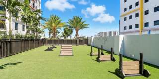 ATLANTIC SQUARE Gallery 31