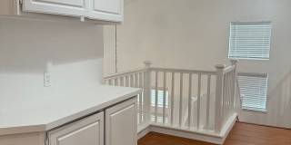 Stunning 3 Bed 3 Bath Duplex in Placentia with Open Floor Plan and Vaulted Ceilings. Gallery 40