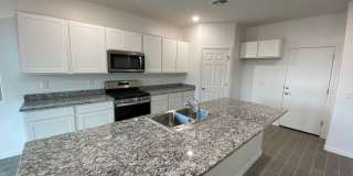 Charming Madera Rental: 3-Bed, 2-Bath Gem in Queen Creek's Heart, Complete with Upgraded Kitchen and Community Amenities. Gallery 6