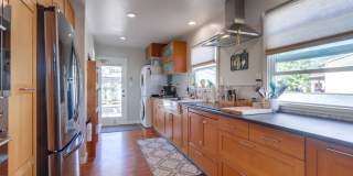 ***VACATION HOME AVAILABLE FROM MAY 15TH- OCTOBER 31ST*** MONTH TO MONTH Gallery 9