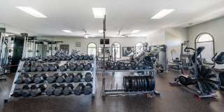 Smoky Crossing Apartment Homes Gallery 22