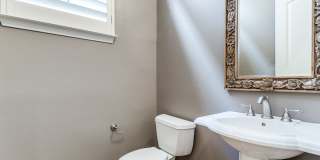 LUXURY 3-BEDROOM TOWNHOME IN ALAMO HEIGHTS Gallery 21