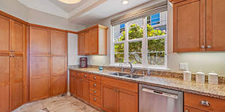 3-bedroom, 2.5-bath unit | Kai Malu Gallery 21