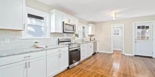 Charming 3-Bedroom Home with Modern Amenities and Spacious Backyard Gallery 7