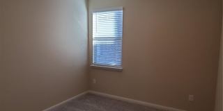 1911 Lilac Drive Gallery 13