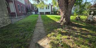 Private Home with fenced in yard in Dutchtown Gallery 5